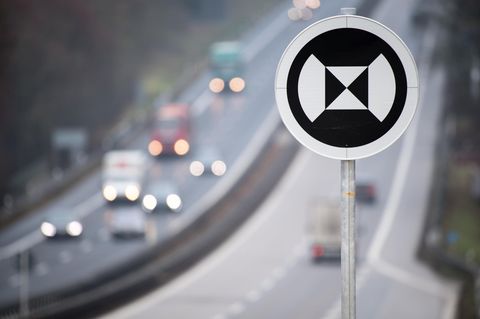 Dieses Verkehrsschild gibt es nur 13 Mal in Deutschland &ndash; kennen Sie die Bedeutung?