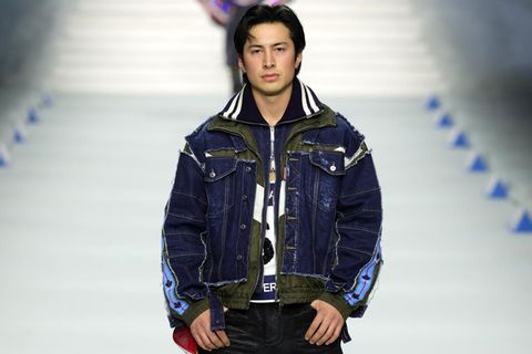 "Heated Rivalry"-Star Hudson Williams erobert den Laufsteg