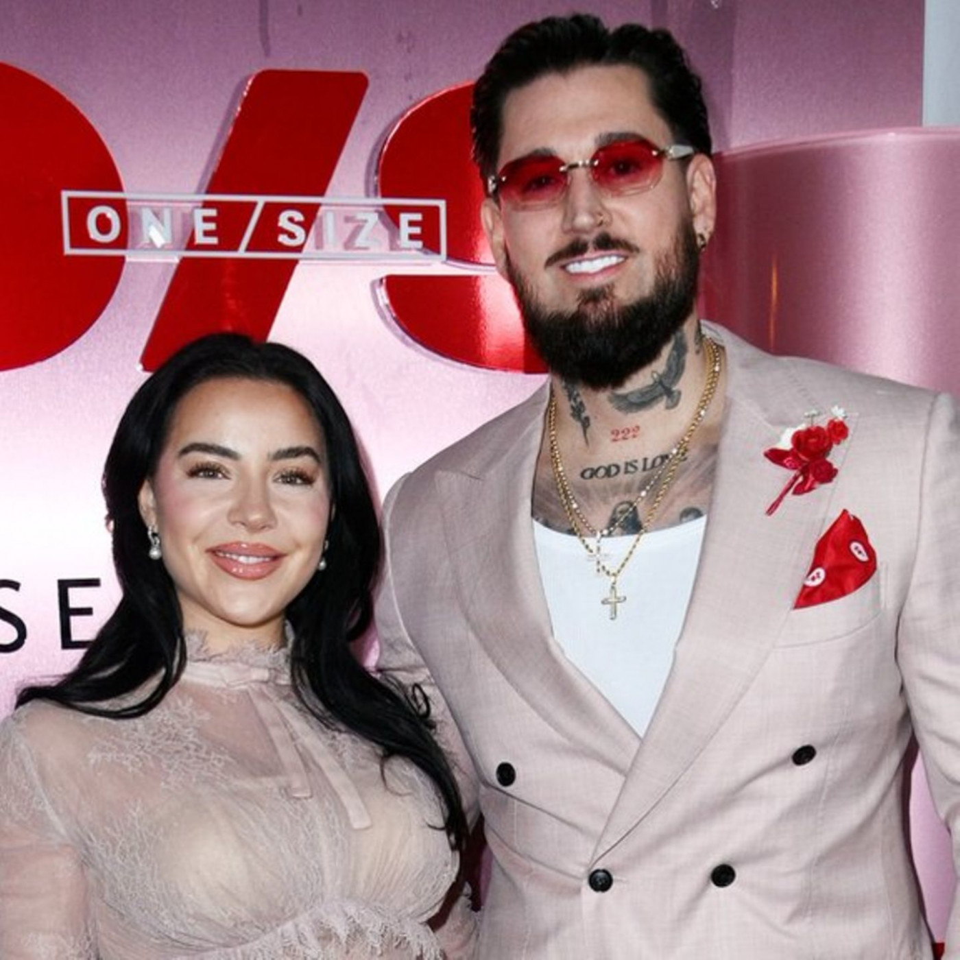 Name von Ehefrau Leyla jetzt unter der Haut