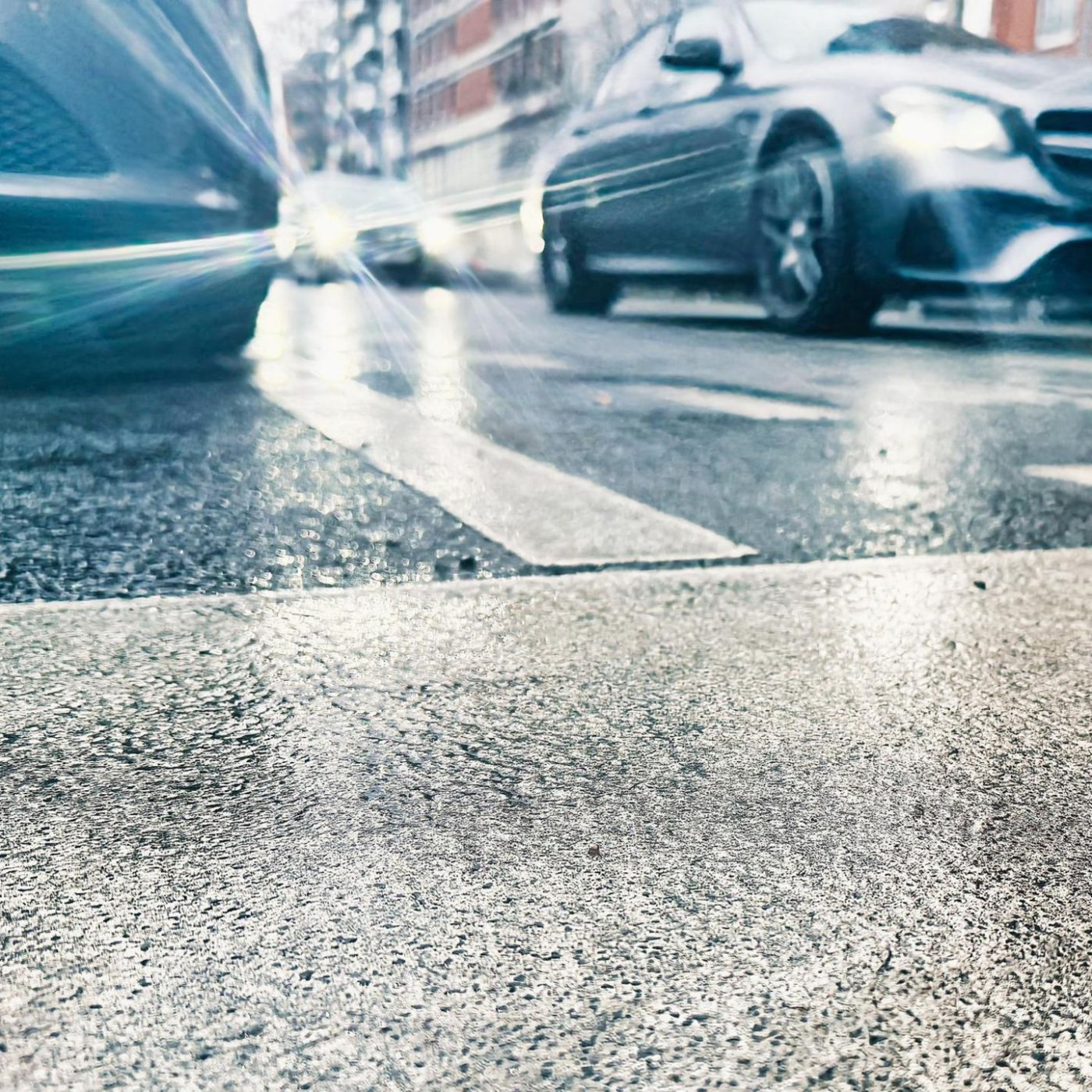 Wie Blitzeis entsteht &ndash; und worauf Autofahrer achten m&uuml;ssen