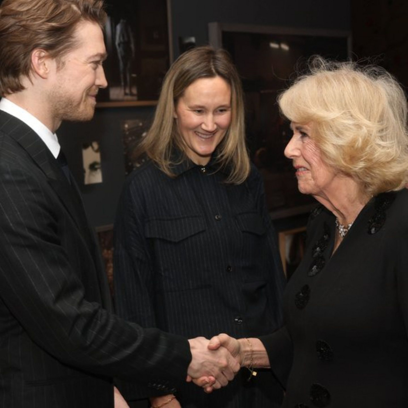 K&ouml;nigin Camilla trifft auf die "Hamnet"-Stars