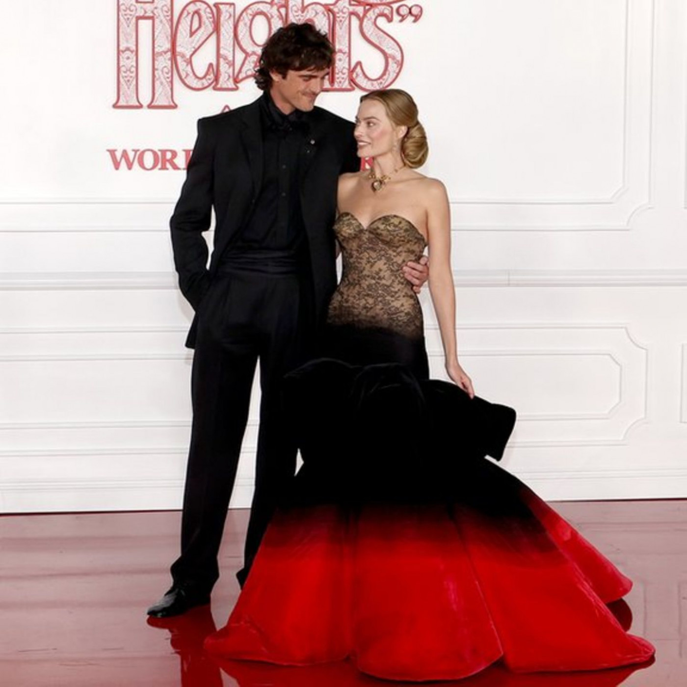 Wow-Auftritt bei "Wuthering Heights"-Premiere