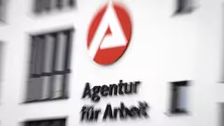 Arbeitslosigkeit erreicht h&ouml;chsten Stand seit fast zw&ouml;lf Jahren