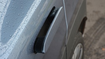 Sicherheitsrisiko: China verbietet versteckte Auto-T&uuml;rgriffe