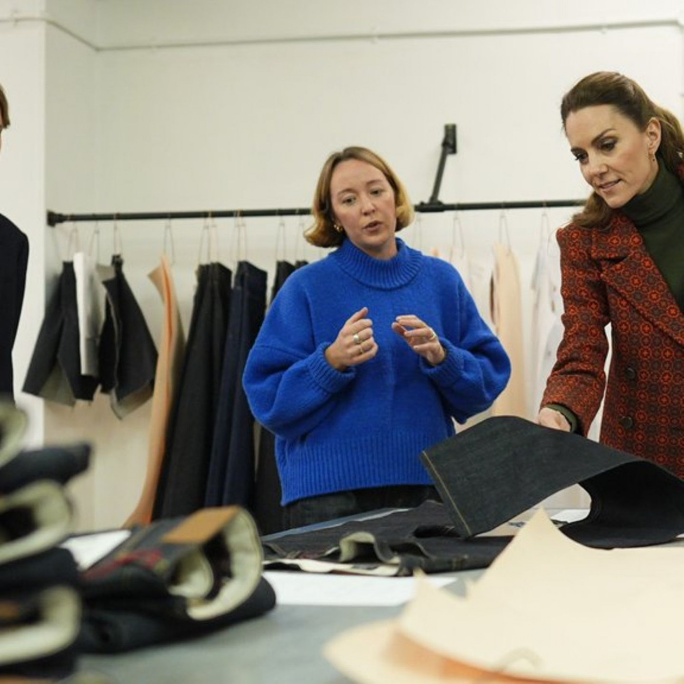 Strahlend in Rot in walisische Webereien