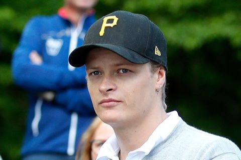 Unter Tr&auml;nen beschuldigt er die Presse