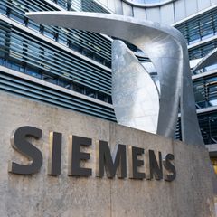 Siemens hebt die Prognose und &uuml;berholt SAP wieder