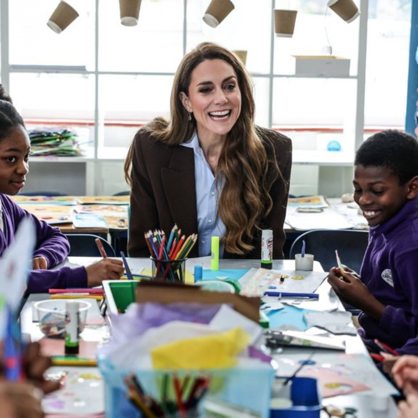 Royal dr&uuml;ckt wieder die Grundschulbank