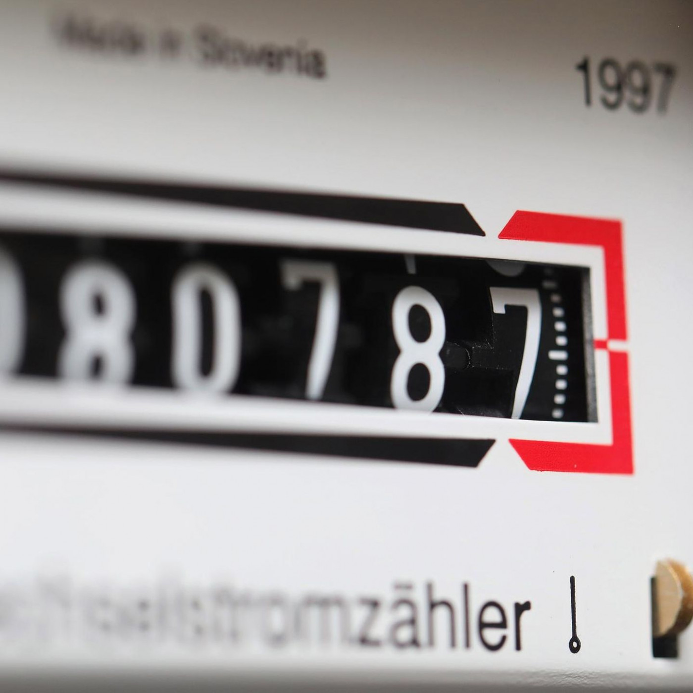 Weitere Grundversorger senken Strompreise