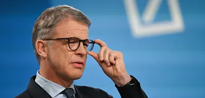 Deutsche-Bank-Chef will B&uuml;roangestellte l&auml;nger arbeiten lassen