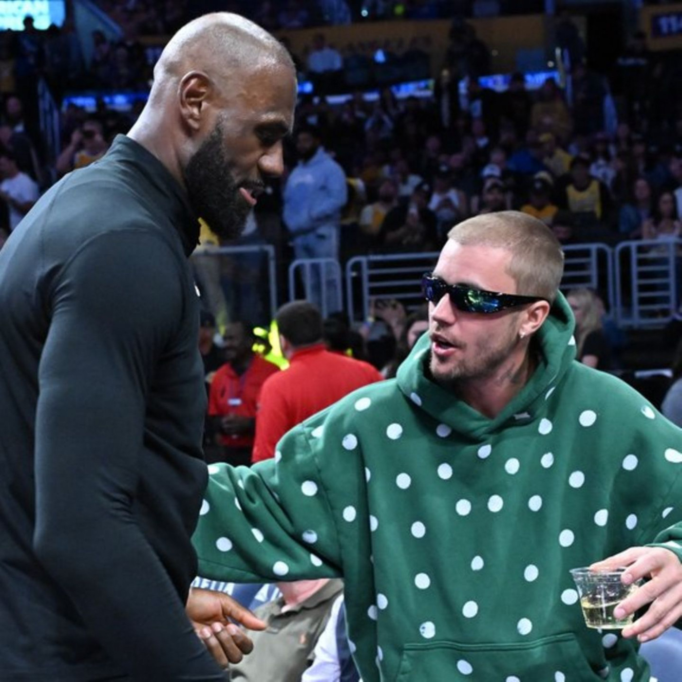 Die Fans feiern die beiden Superstars