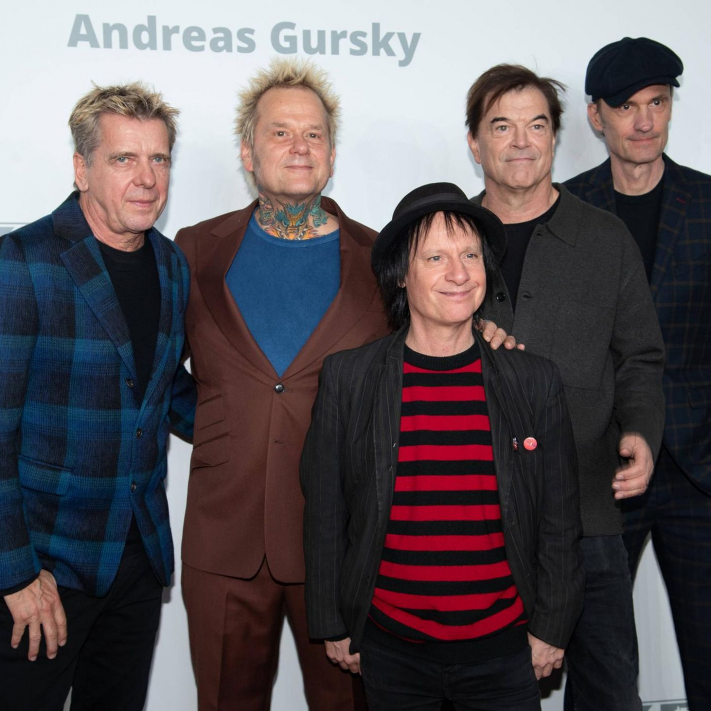 Die Toten Hosen k&uuml;ndigen ihr letztes Studioalbum an