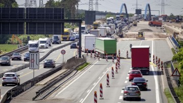 Autobahn-Baustelle: Pulverfass mit Crash-Brisanz
