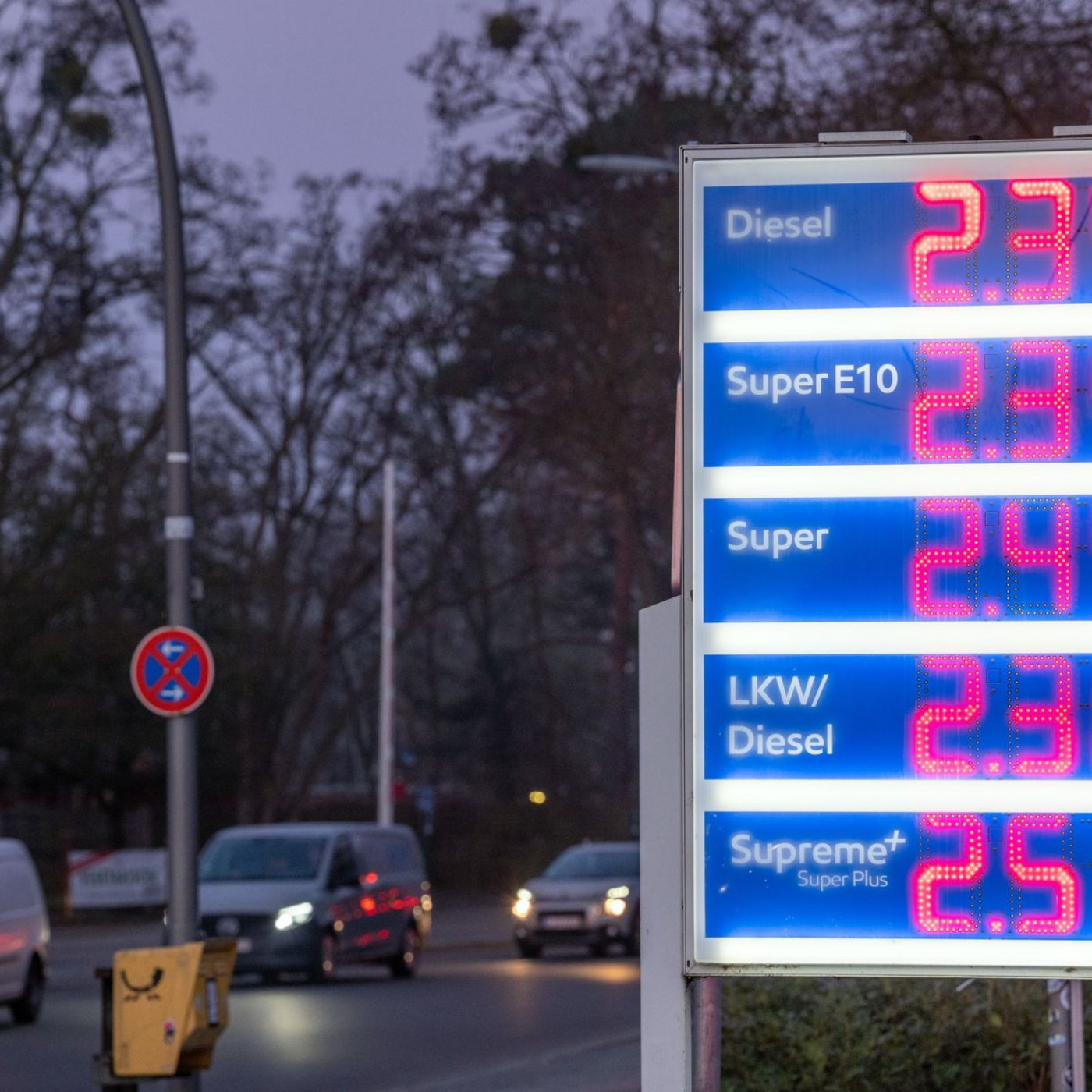 Jetzt kostet auch Super E10 mehr als 2 Euro