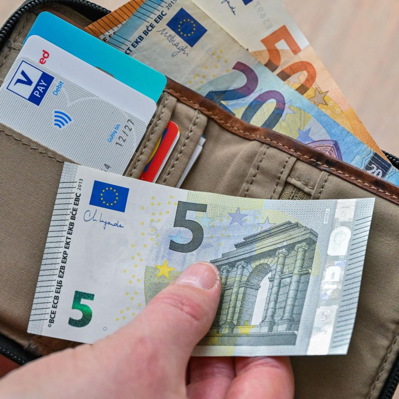 Ostdeutsche Haushalte verdienen im Schnitt fast 6000 Euro weniger im Jahr