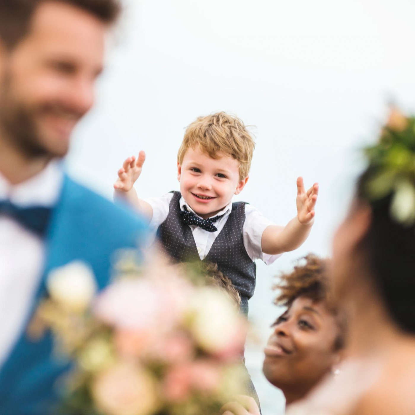 Festliche Kindermode: Diese Outfits gefallen Gro&szlig; und Klein