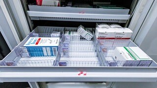 Arzneimittelverb&auml;nde warnen vor drohenden Engp&auml;ssen bei Medikamenten