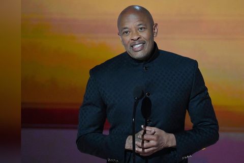 Er ist offiziell Milliard&auml;r