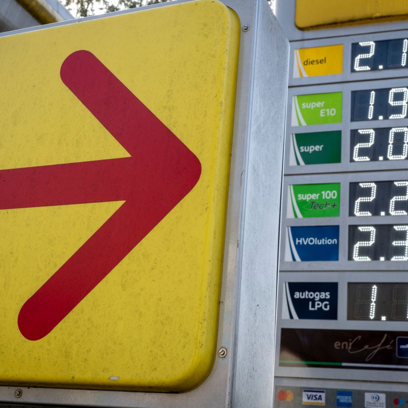 Spritpreise klettern weiter &ndash; Kritik an Marktstrukturen