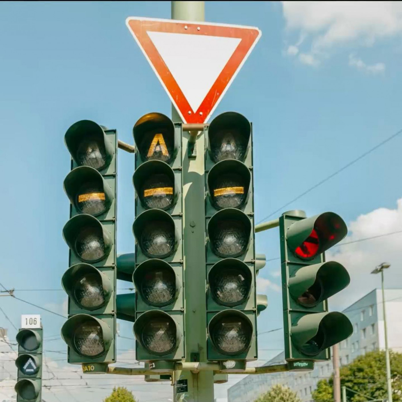 &bdquo;A&ldquo;-Zeichen an der Ampel: Wissen Sie, was der Buchstabe bedeutet?