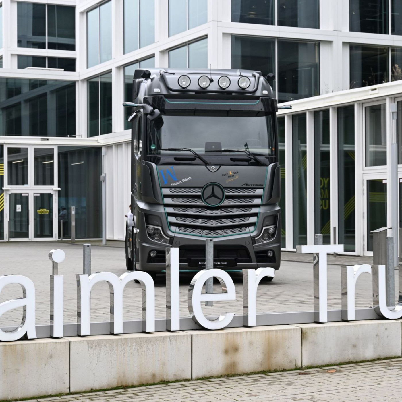 Dax-Konzern Daimler Truck: Gewinn um 34 Prozent eingebrochen