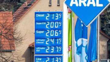 Tanktourismus bl&uuml;ht auf: Spritpreis sinkt zweiten Tag in Folge