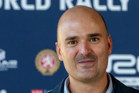 Albert F&uuml;rst von Thurn und Taxis st&uuml;rzt mit dem Rallye-Auto 50 Meter tief