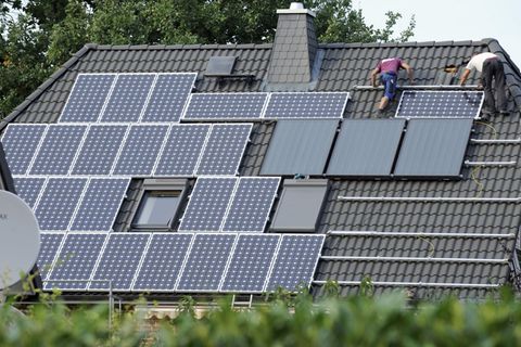 Solarbranche: Reiche-Pl&auml;ne gef&auml;hrden Zehntausende Jobs