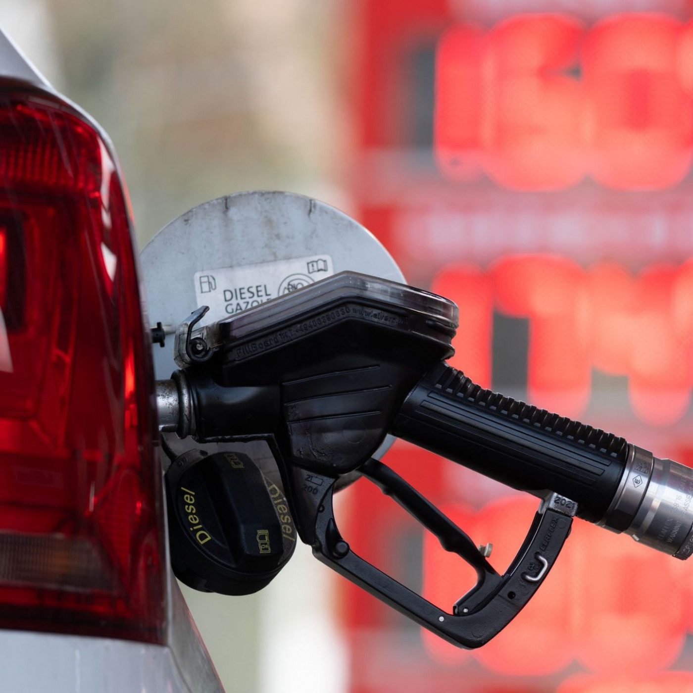 Spritpreise: Regierung will Kartellrecht versch&auml;rfen