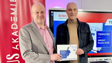 Digitale Kontaktpunkte: Das w&uuml;nschen sich Autok&auml;ufer wirklich