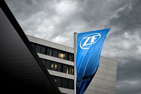 Autozulieferer ZF macht 2,1 Milliarden Euro Verlust
