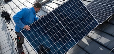 Reiche will Einspeiseverg&uuml;tung f&uuml;r Solaranlagen auf Eigenheime komplett streichen