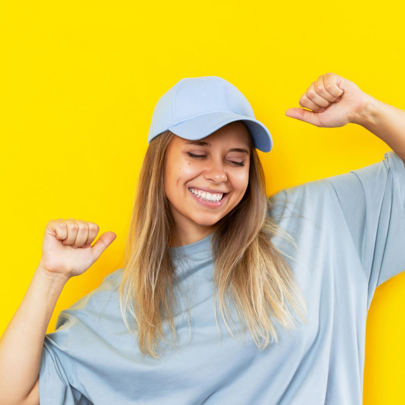 Ein T-Shirt als Kleid? Wie Sie das l&auml;ssige Kleidungsst&uuml;ck richtig tragen