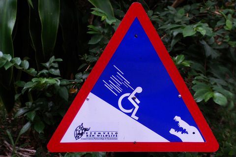 Seltsame und verr&uuml;ckte Verkehrsschilder aus aller Welt &ndash; das bedeuten sie