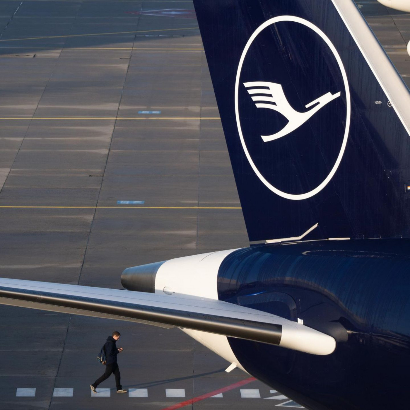 560 Prozent teurer &ndash; Flugpreise explodieren wegen Irankrieg