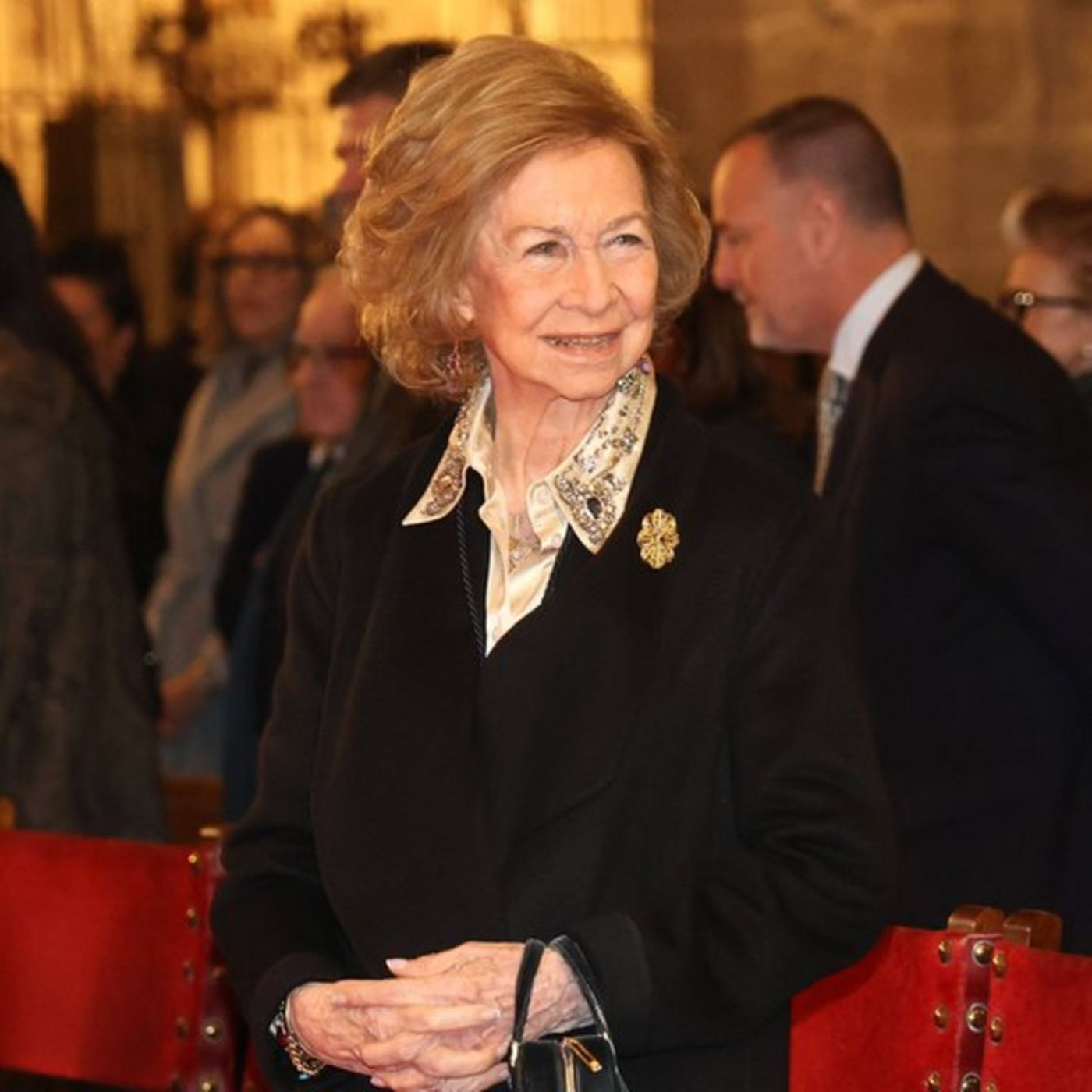 Sie besucht Osterkonzert auf Mallorca