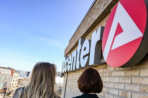 Mehr als drei Millionen Arbeitslose im M&auml;rz