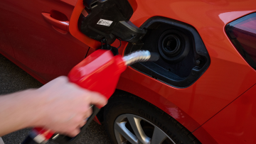 Vor Inkrafttreten der Preisbremse: Benzin und Diesel teurer