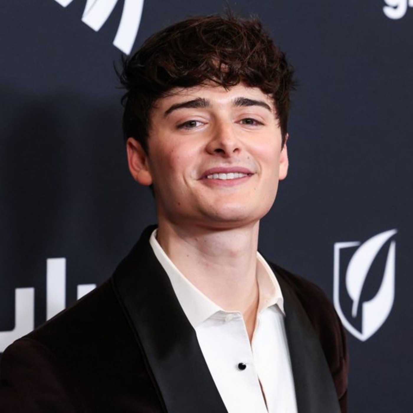 Noah Schnapp macht neue Liebe &ouml;ffentlich