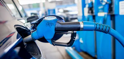 Benzinpreis kratzt am Allzeithoch &ndash; Diesel liegt mittags im Durchschnitt &uuml;ber 2,50 Euro