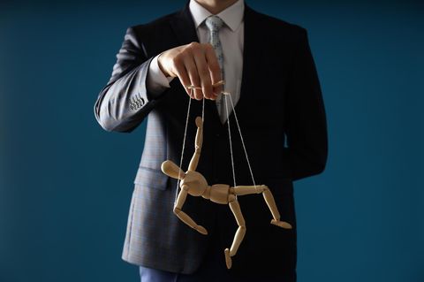 &bdquo;Da werden Kn&ouml;pfe gedr&uuml;ckt, um intransparente Ziele zu erreichen&ldquo;