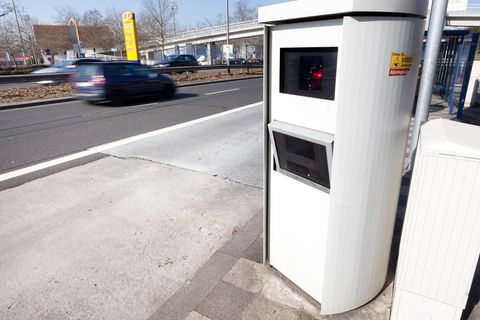 Blitzer-Apps machen das Rasen ohne Strafe m&ouml;glich