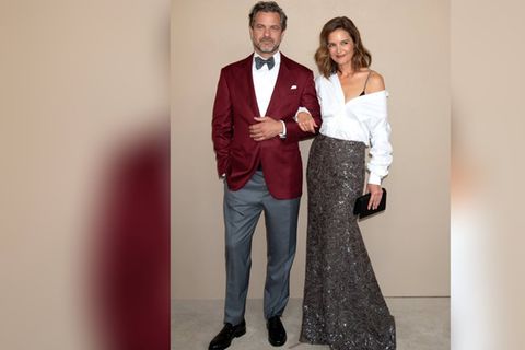 Glamour&ouml;ser Auftritt auf dem roten Teppich