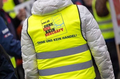 Verdi lehnt Einmalzahlungen als Tarifersatz im Handel ab