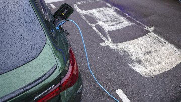 Internationale Studie: "Made in Germany" schw&auml;chelt beim E-Auto