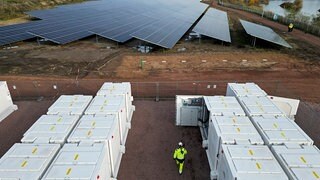 Warum der Bau von Batteriespeichern nur schleppend vorangeht