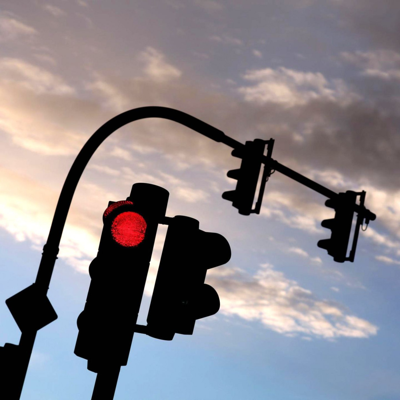 Ampeln in Hamburg zeigen nur Rot &ndash; Stau im Stadtgebiet