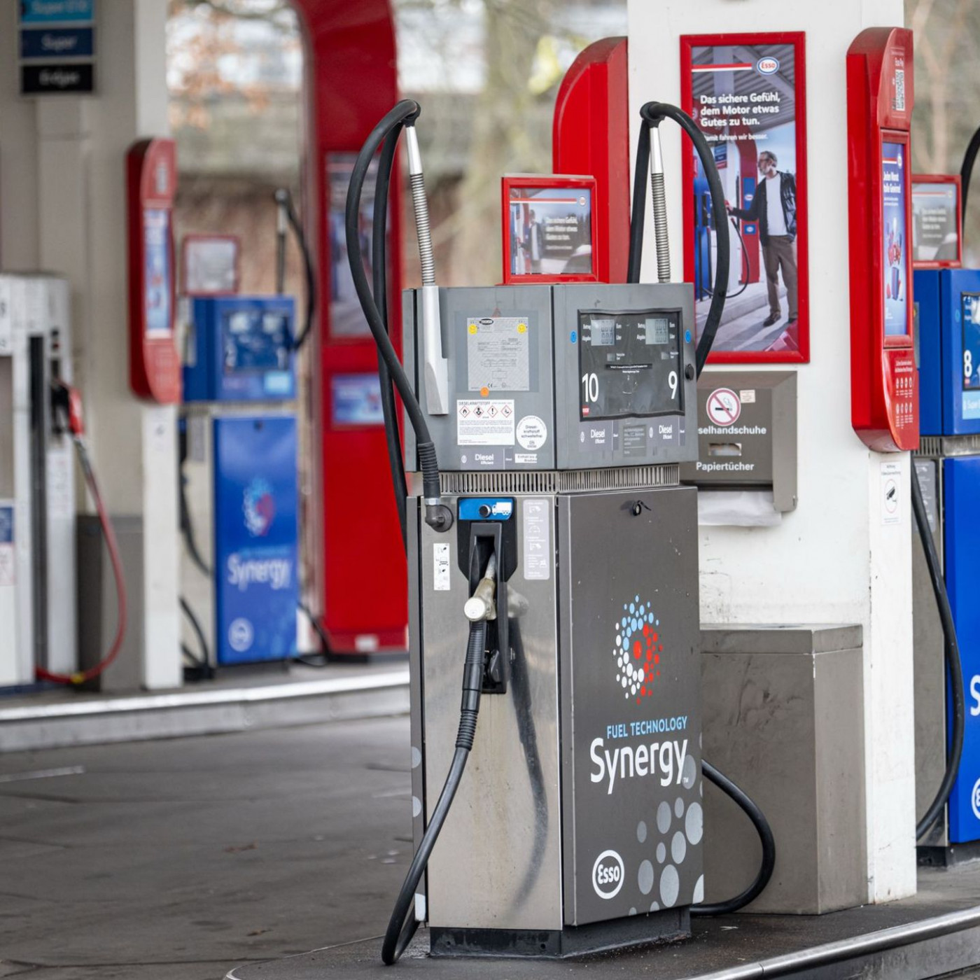 Abw&auml;rtstrend bei Benzinpreisen h&auml;lt an