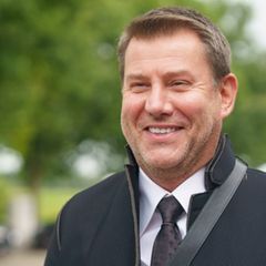 Jens Riewa erkl&auml;rt seinen bislang ungewohnten Look