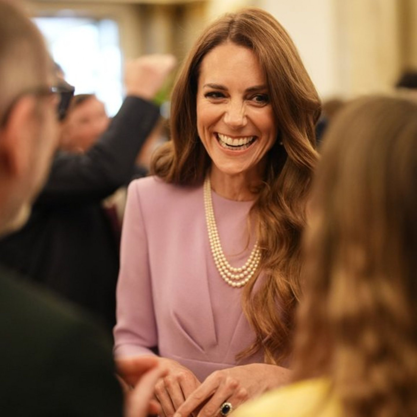 Prinzessin Kate tr&auml;gt besonderen Schmuck zu Ehren der Queen